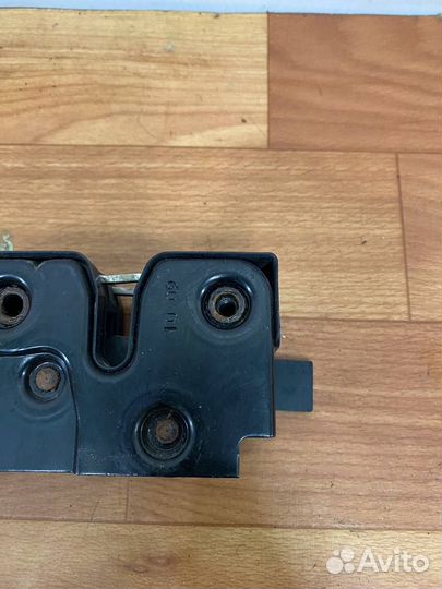 Замок капота Audi A4 8B 8K2823746