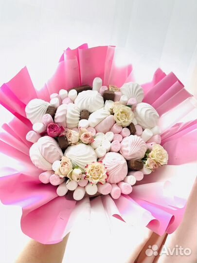 Букеты из зефира и сладостей