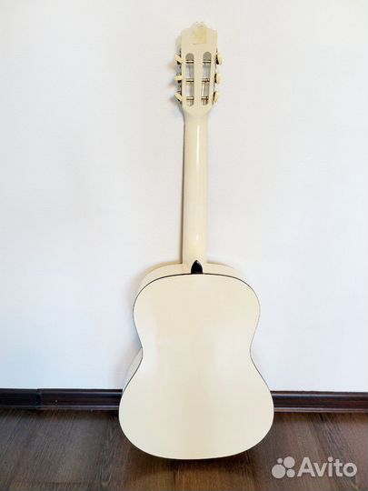 Акустическая гитара
