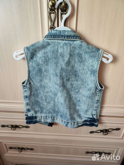 Джинсовая безрукавка