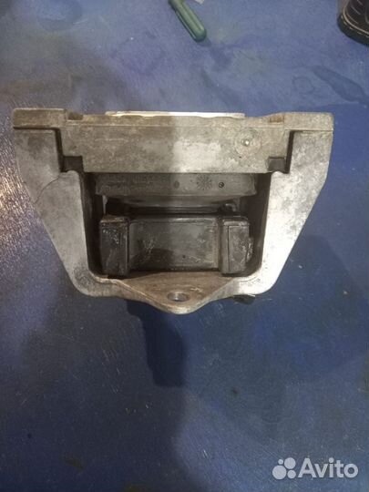 Подушка АКПП ауди тт