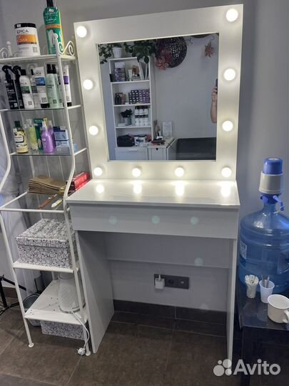 Туалетный столик