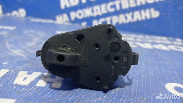 Моторчик заслонок отопителя Bmw E65 седан N62B44