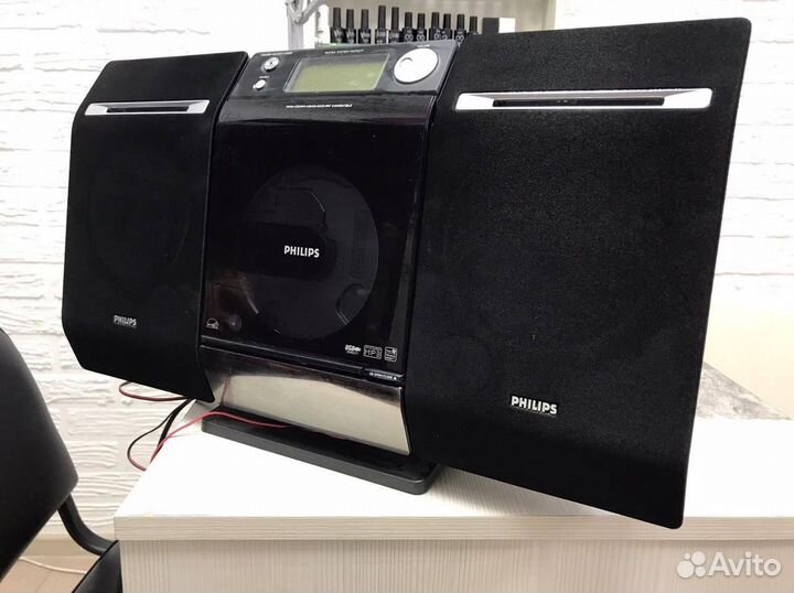 Музыкальный центр Philips (Hi-Fi)