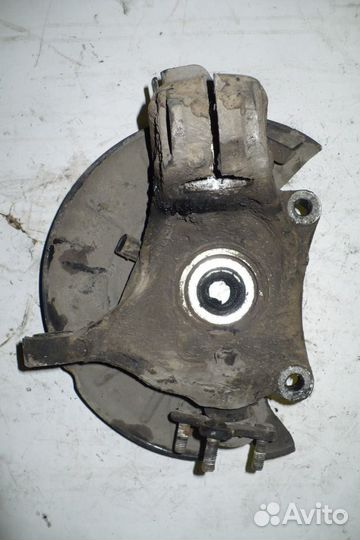 Кулак поворотный Фольксваген Пассат В-6