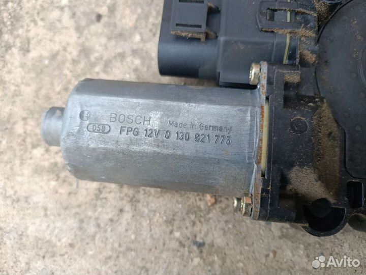 Моторчик стеклоподъемника Audi A6 C5