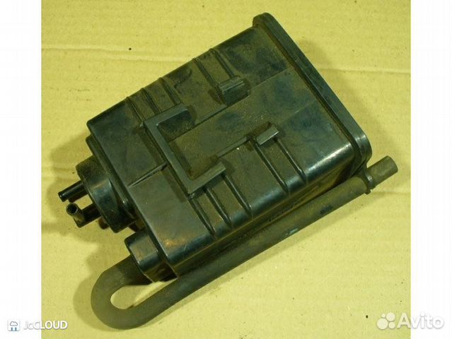 Адсорбер на toyota noah AZR60G 1AZ-FSE