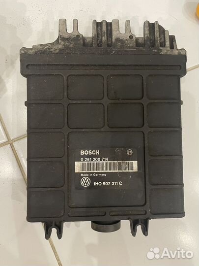 Блок управления двигателем Volkswagen Golf 3
