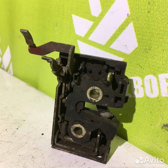 Замок двери передней правой Фольксваген Пассат Б3