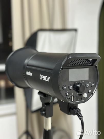Вспышка студийная Godox dp 600iii