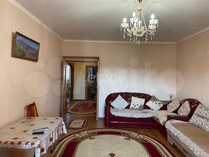 2-к. квартира, 69 м², 2/8 эт.