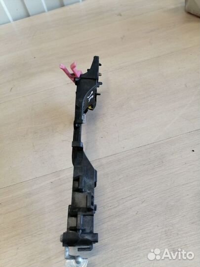 Кронштейн ручки двери задний правый Lexus Gs 350