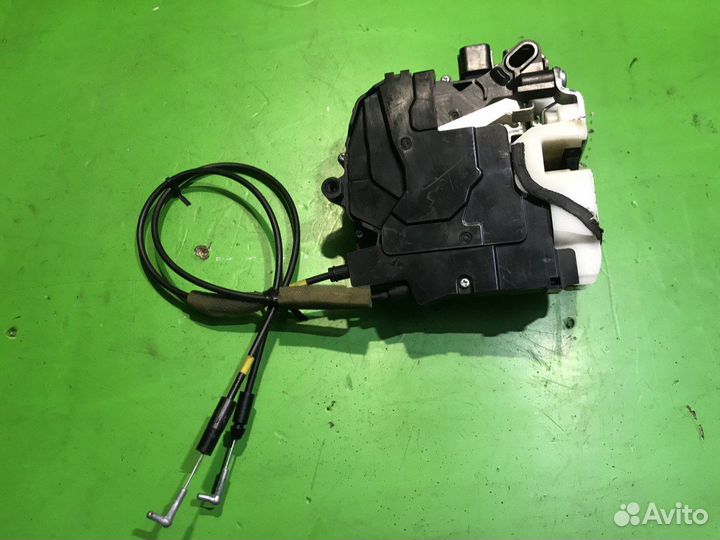 Замок передней левой двери Peugeot 4007