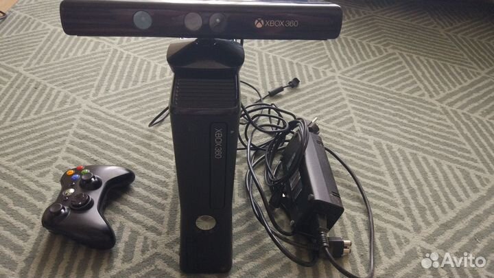 Xbox 360 Slim freeboot + kinect