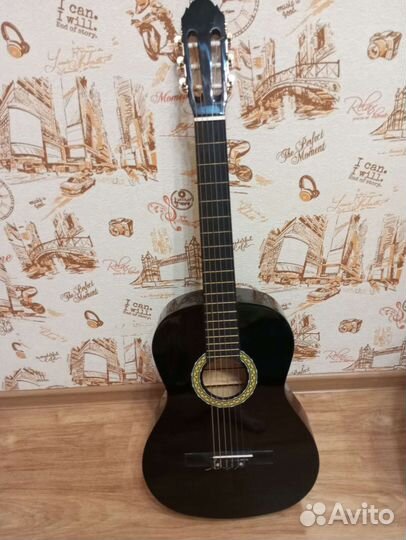 Гитара классическая б/у