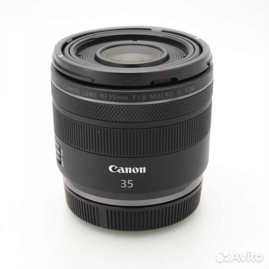 Canon RF 35mm f/1.8 IS Macro STM