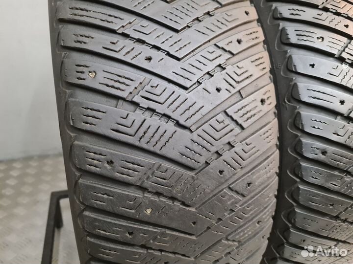Goodyear UltraGrip Ice Arctic SUV 225/55 R18