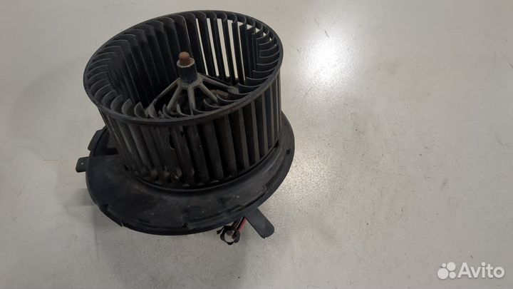 Двигатель отопителя Volkswagen Caddy, 2012