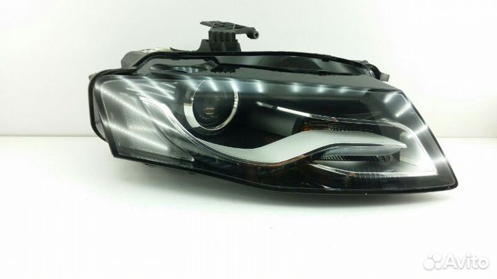 Фара правая Audi A4 8K2 2010