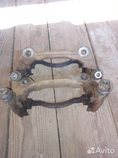 Суппорта Шкода Октавия а7