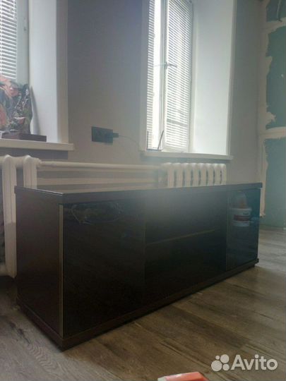 Подставка для телевизора