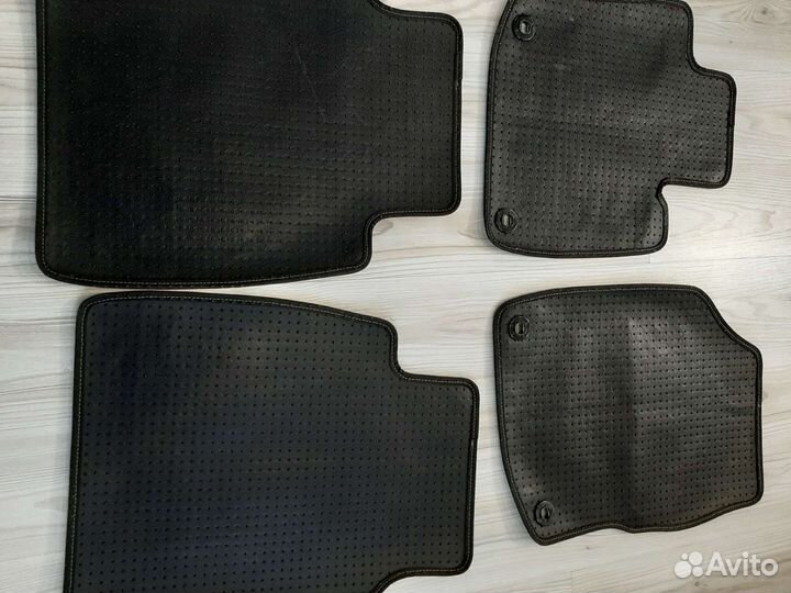 Автомобильные коврики ворсовые