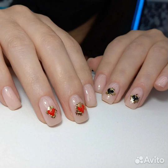 Маникюр и педикюр