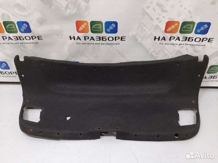 Обшивка крышки багажника Skoda Superb