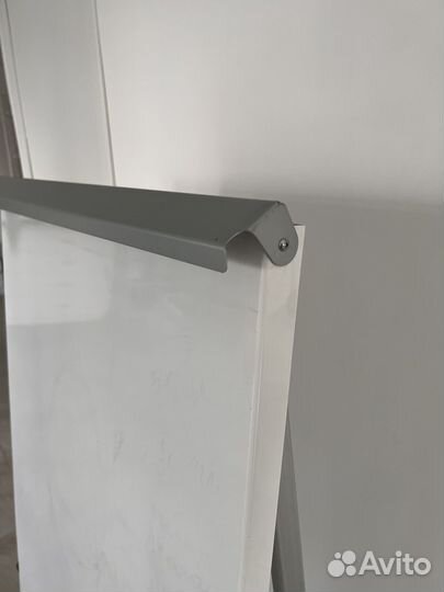 Маркерная доска на ножках