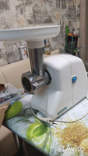 Мясорубка электрическая помощница