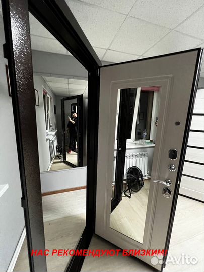 Тяжелая дверь входная в дом