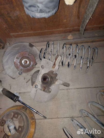 Поворотные кулаки. Mitsubishi lancer9