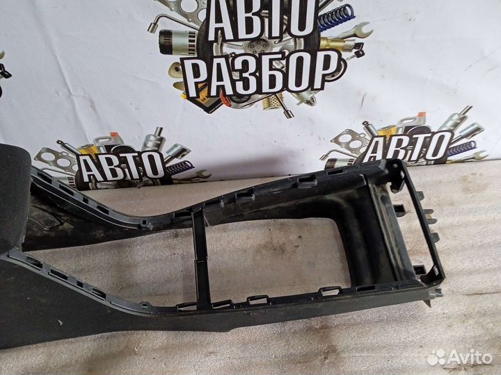 Подлокотник бар на Renault Megane 2