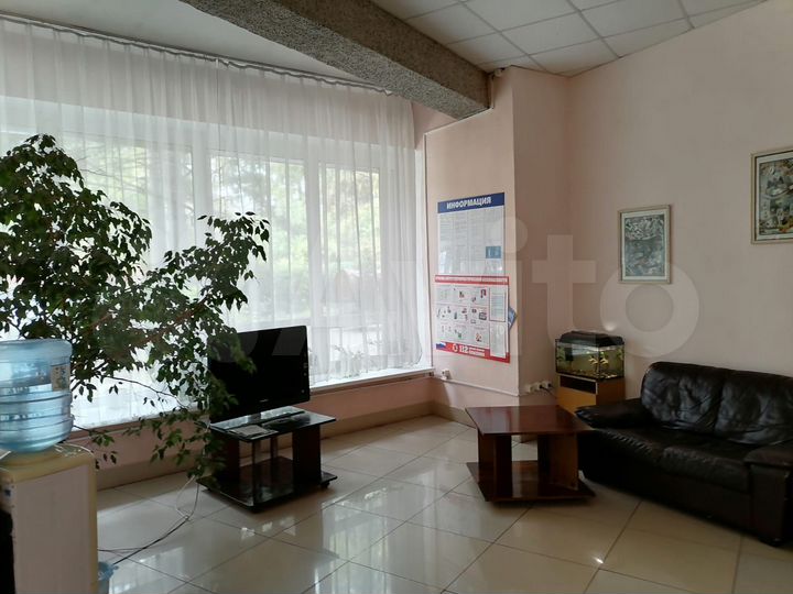 Здание, 3633.8 м²