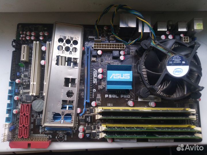 Комплект Intel и процессоры