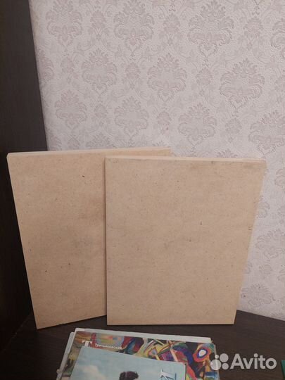 Кисти краски бумага планшетки