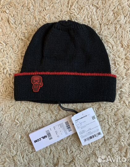 Шапки Karl Lagerfeld. Оригинал