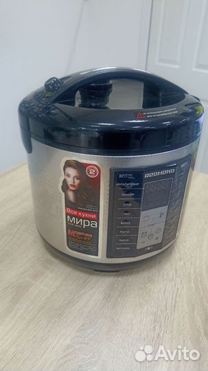 Мультиварка Redmond RMK-FM41S