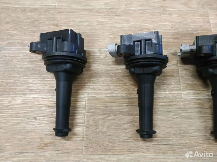 Катушка зажигания Ford 1371601 двс 2.5 осталась 1