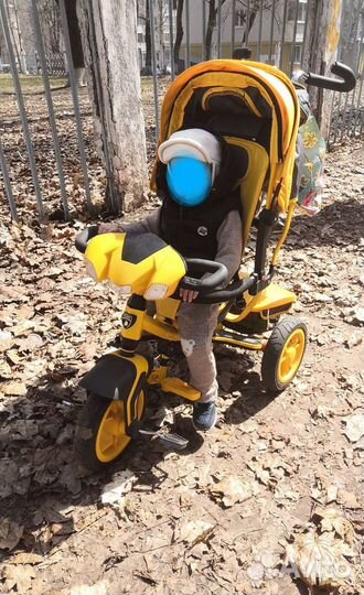 Трехколесный велосипед с ручкой