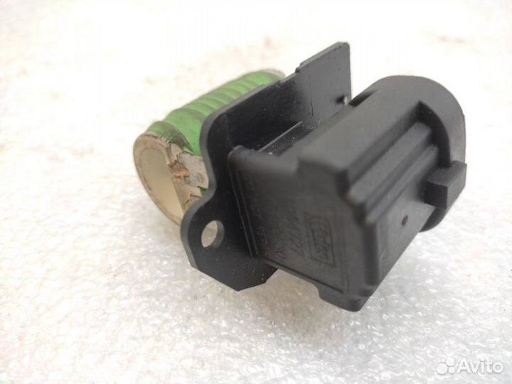 Реле включения вентилятора Nissan Qashqai J11 1.2