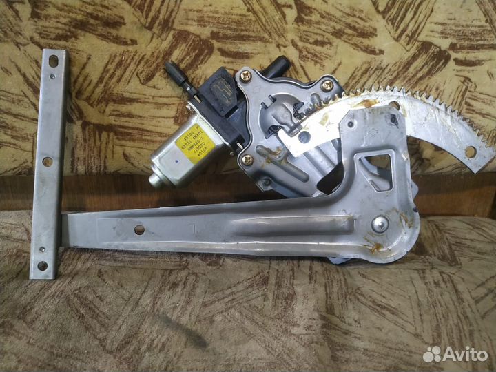 Nissan almera n16 classic стеклоподъемник задний