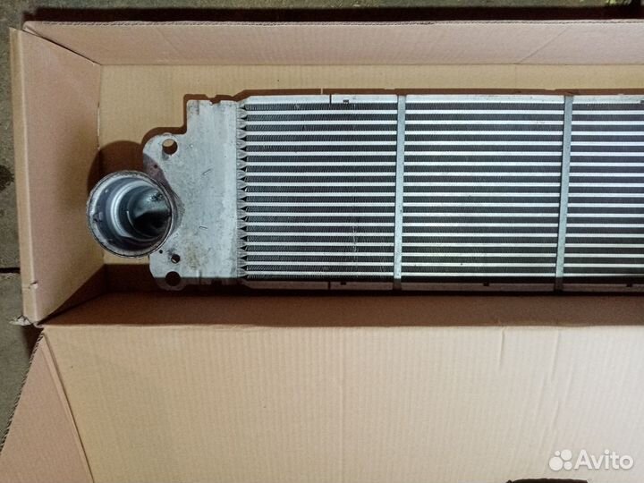 Радиатор интеркулера Volkswagen Transporter T5