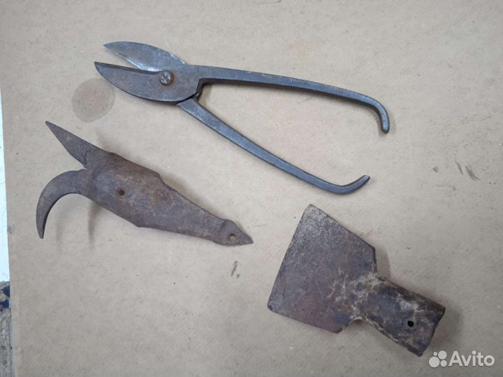 Слесарно-столярно-плотничий инструмент