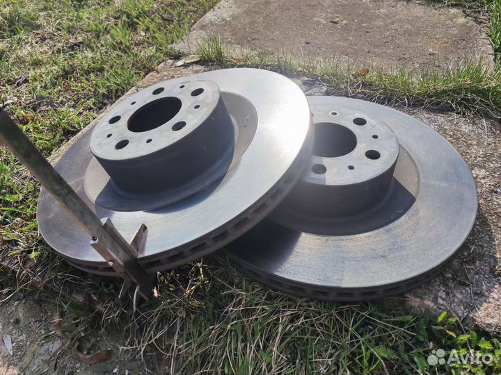 Тормозной диск Tesla model Y