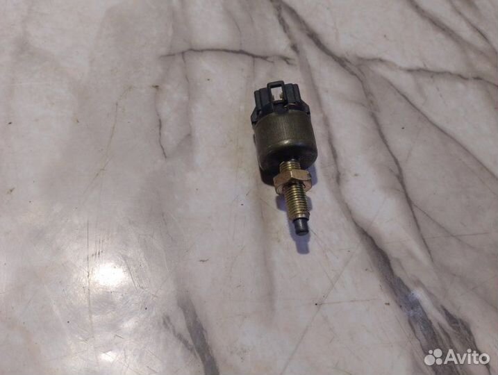 Датчик педали тормоза (лягушка) Kia Sportage FE