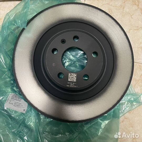 Задние тормозные диски Audi VW - 8W0615601K