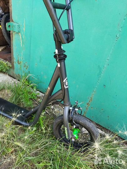 Самокат трюковой mongoose