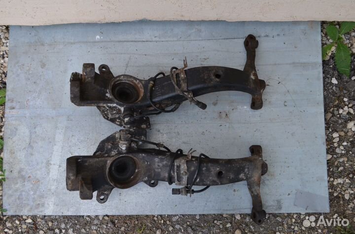 Поворотный кулак audi a8 d2 дорест