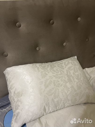 Полушка новая классическая 60х40